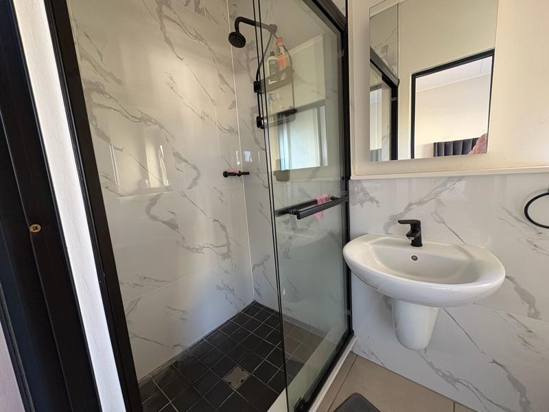 To Let 2 Bedroom Property for Rent in Richwood Western Cape